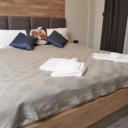 Apartment Miss Premier 19 Milmari *