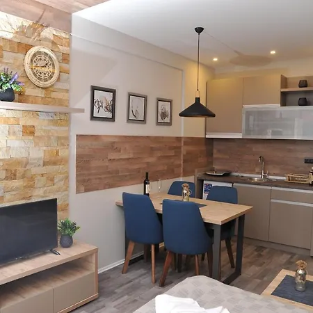 Apartment Miss Premier 19 Milmari *